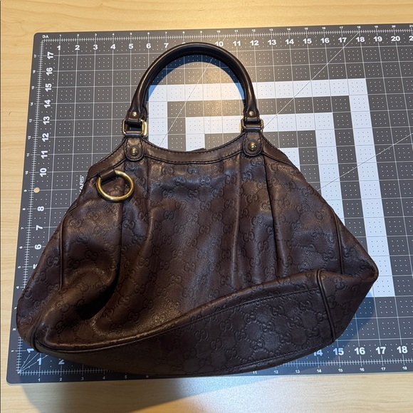 Gucci Sukey Brown Leather Shoulder Bag with Gold Accents - Picture 15 of 16